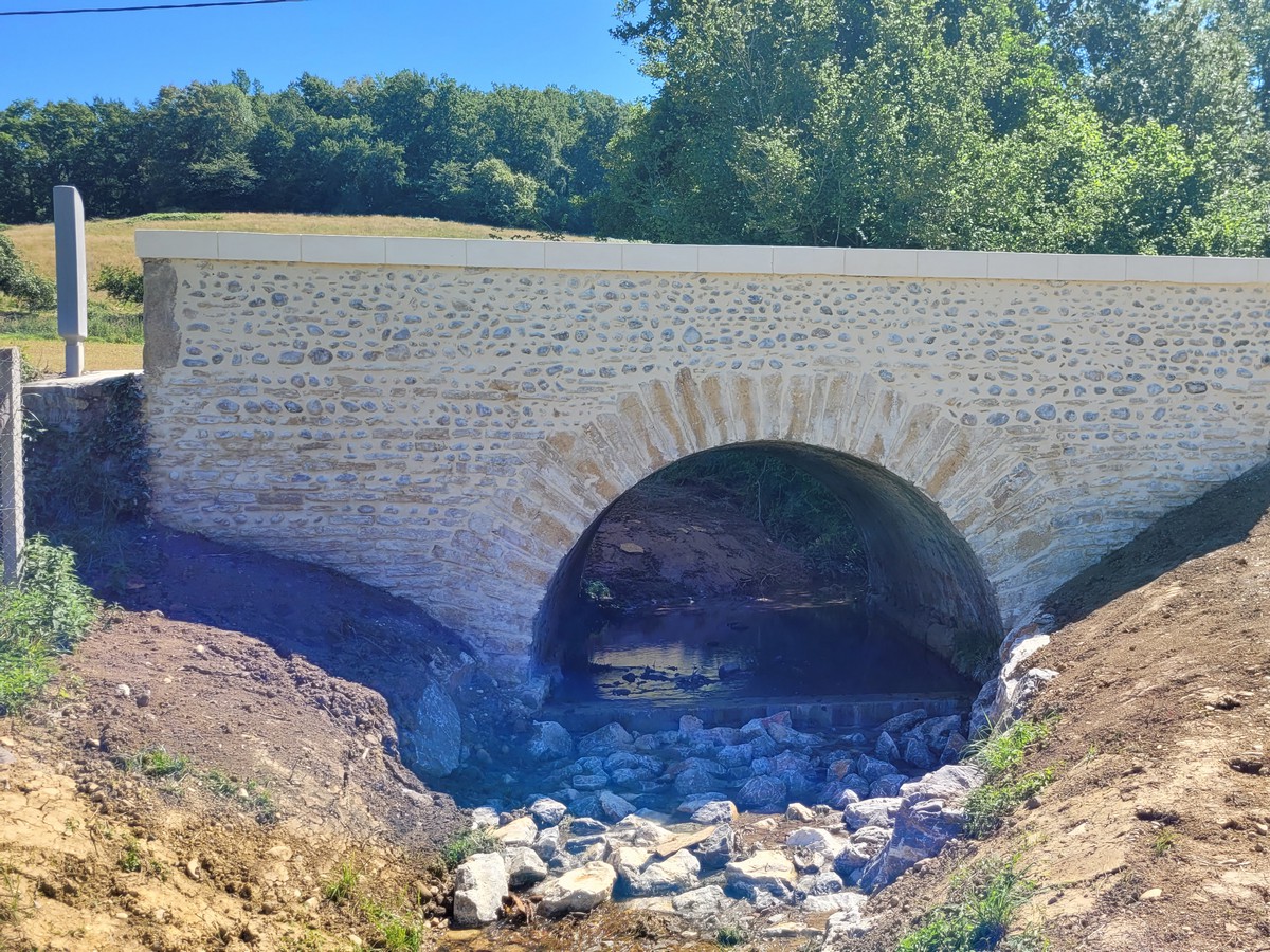 Dastugue Travaux Publics<br />
